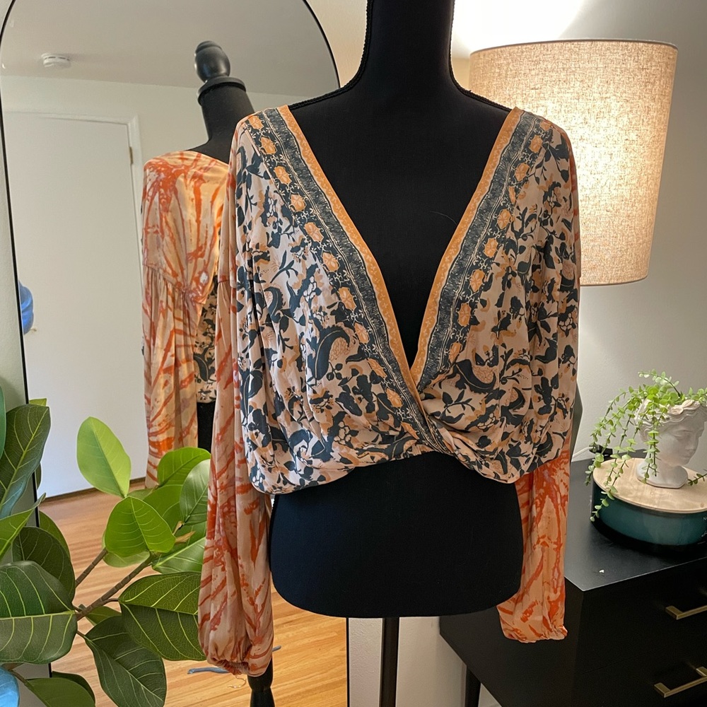 Free People flowy top! Size M